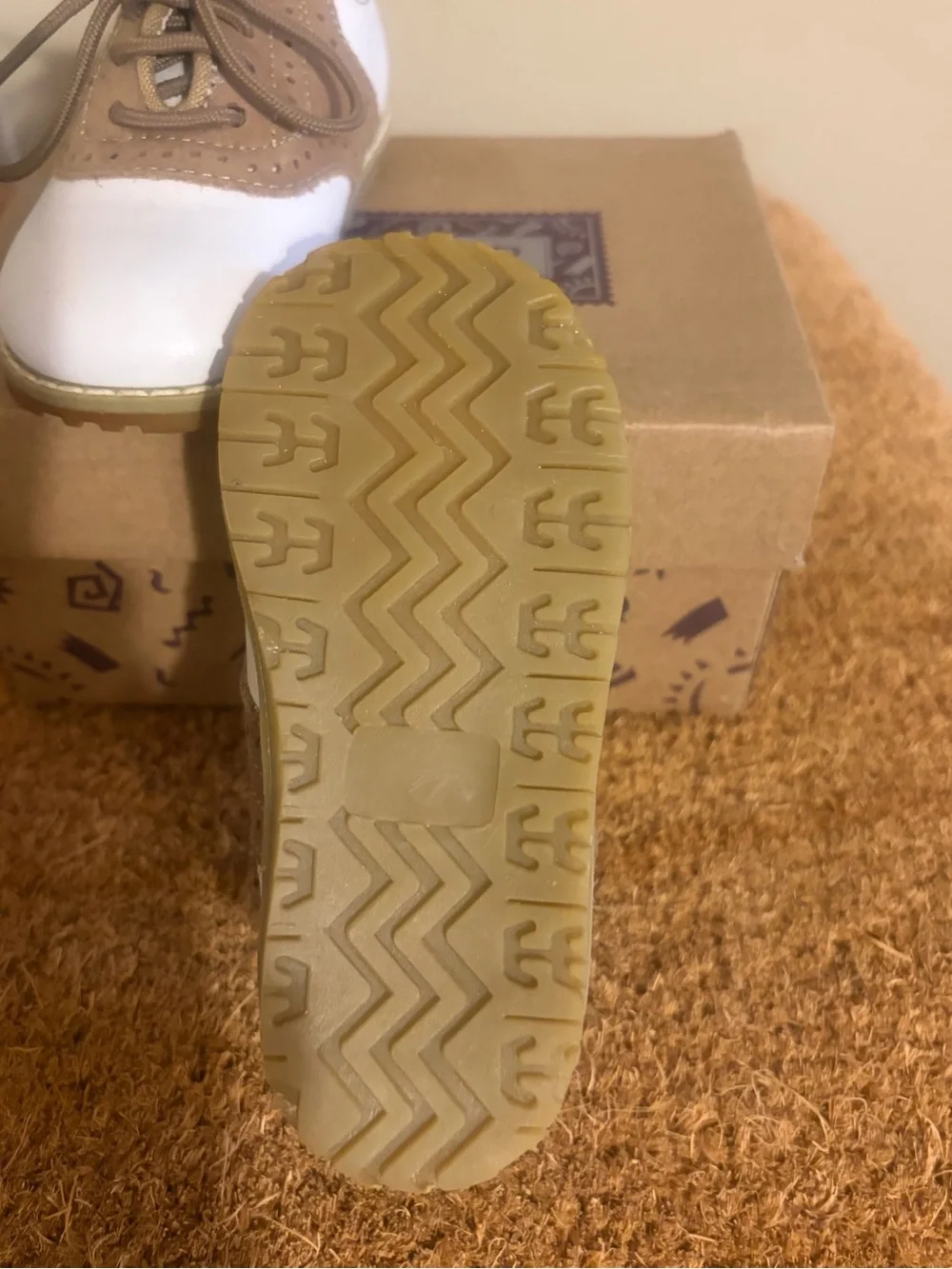 L'Amour White and Tan Kids Saddle Oxfords with Laces